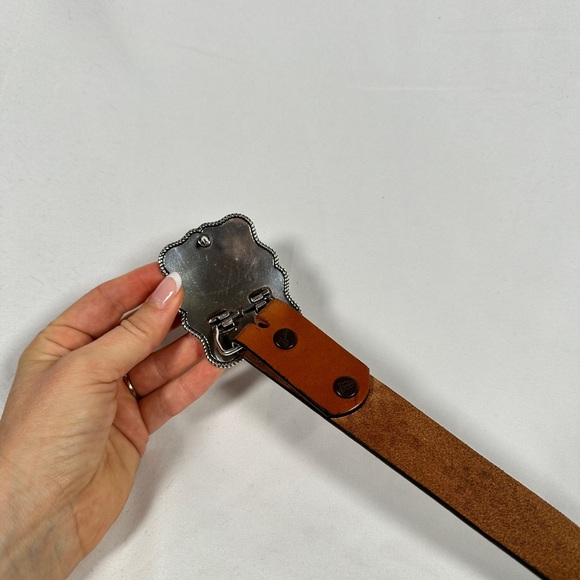 Justin western leather belt turquoise embossed floral with flag buckle size 24 - Picture 9 of 11